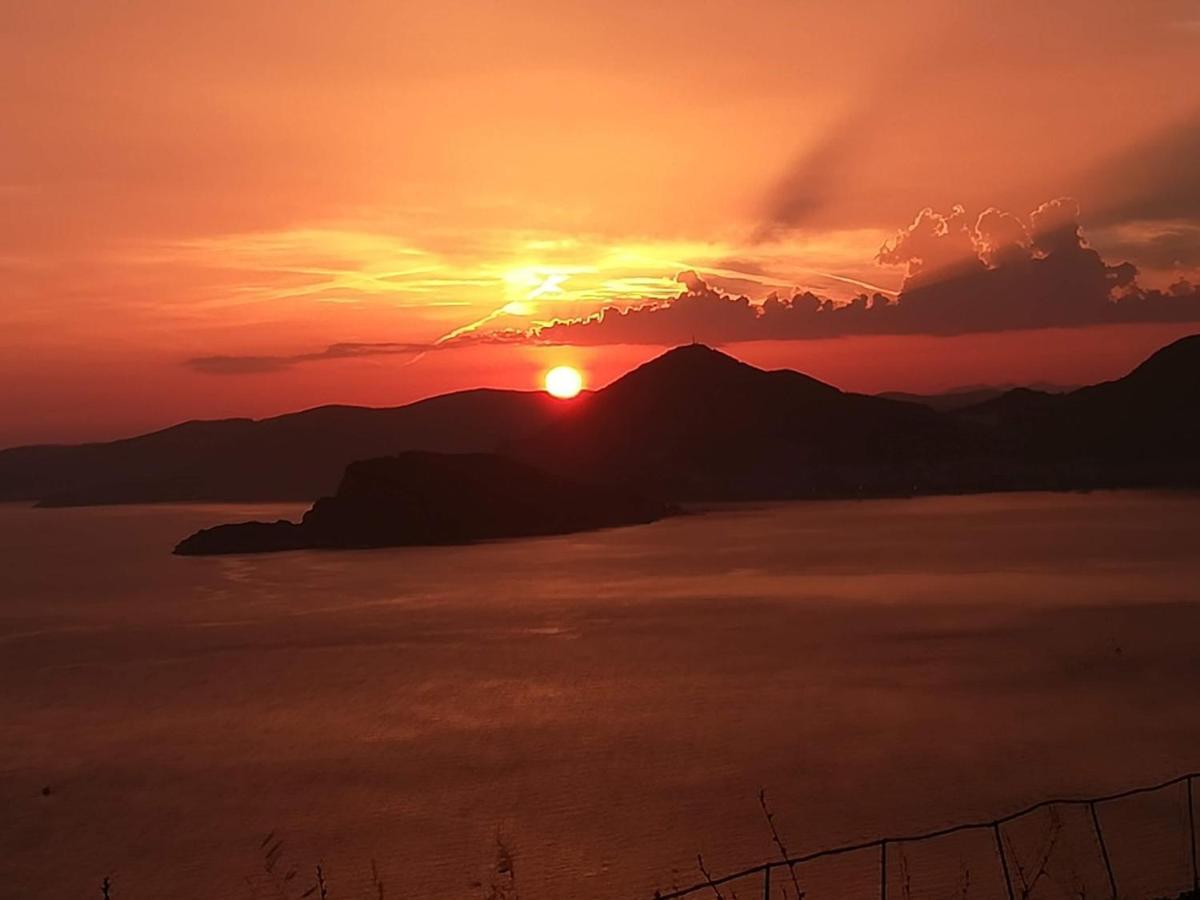 Ana Apartmani Sveti Stefan Exteriér fotografie